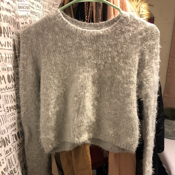 Cropped Hollister Sweater - Picture 1 of 4